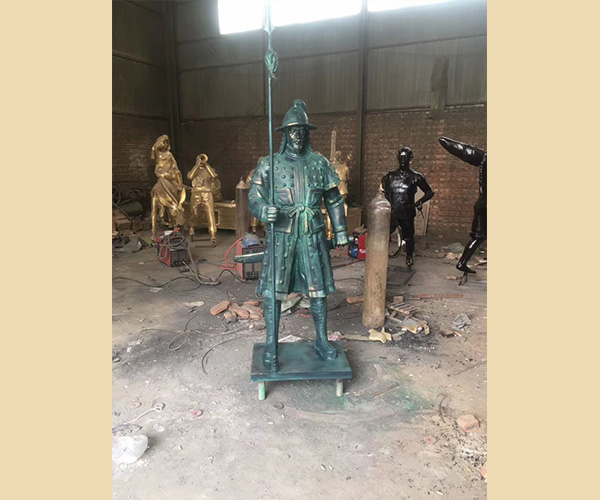 鑄銅古代人物像