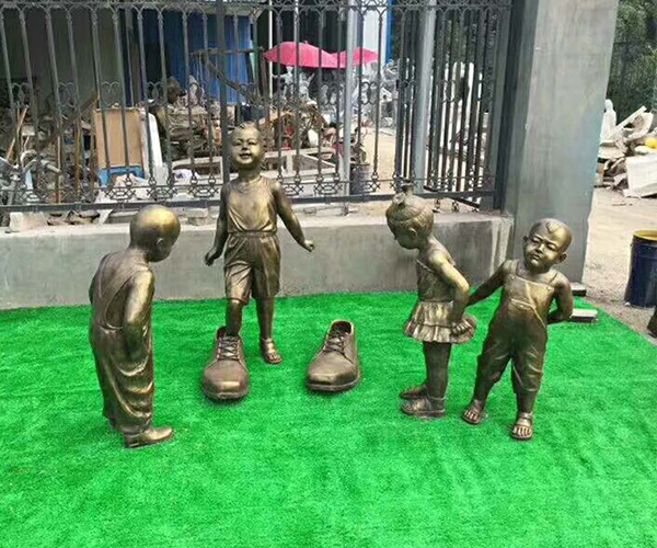 園林雕塑－孩子和鞋子