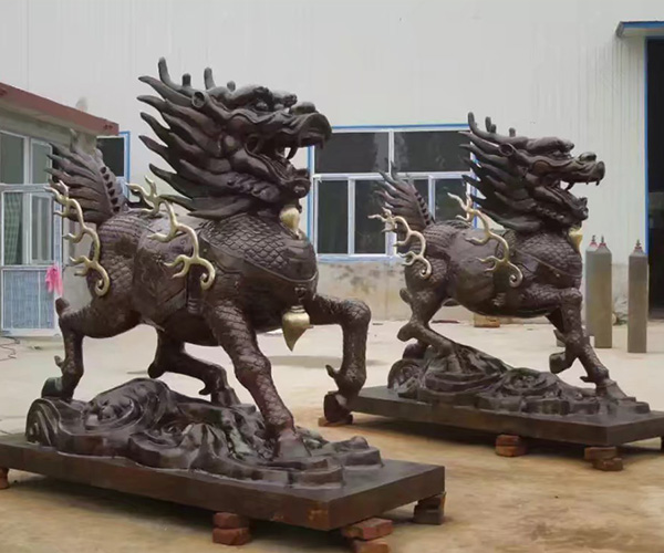 大型銅麒麟