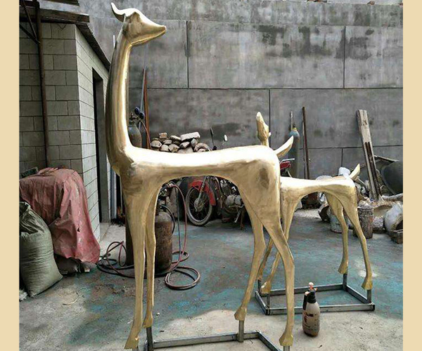鍛銅抽象銅鹿雕塑