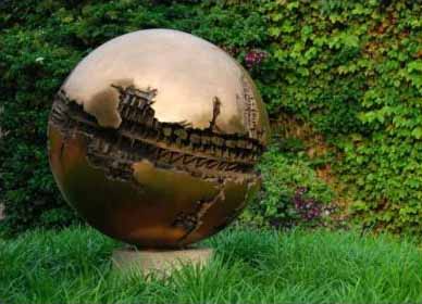 校園標(biāo)志性雕塑